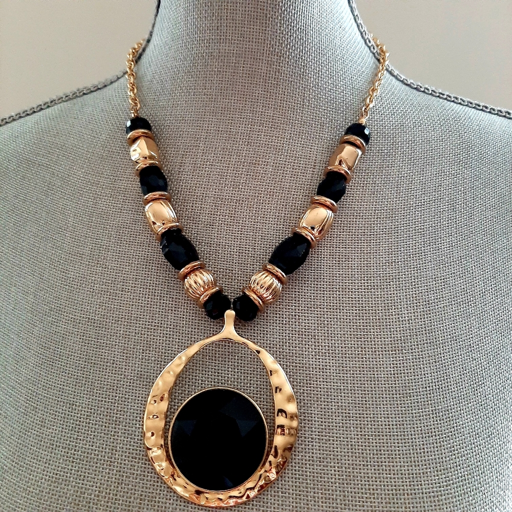 Gorgeous Vintage Statement Necklace
